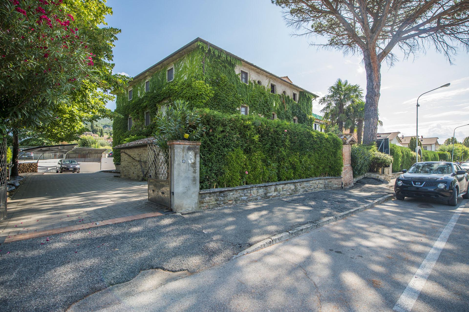 Ngoại cảnh khách sạn