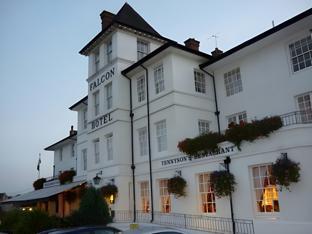 Ngoại cảnh khách sạn