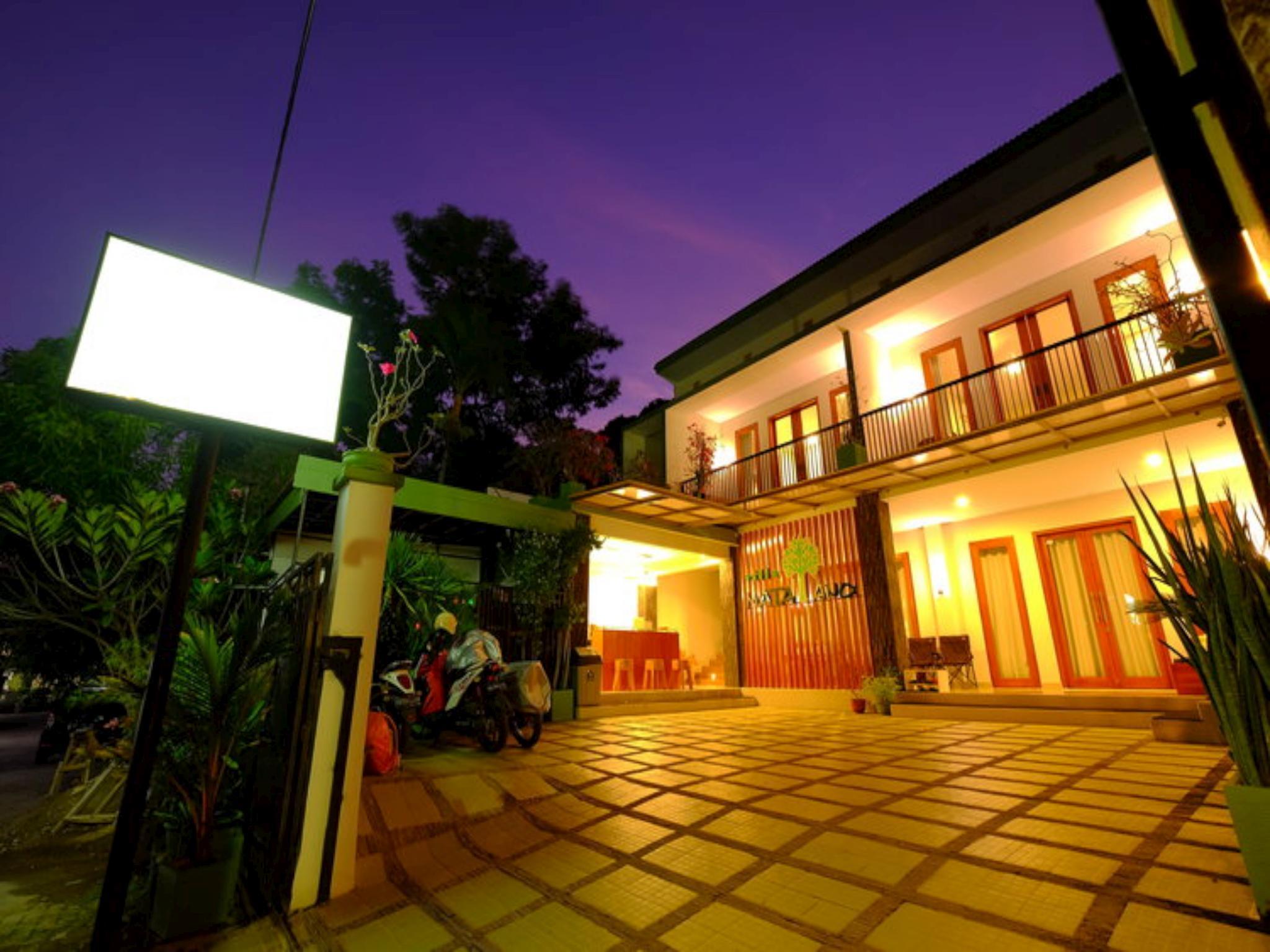 Ngoại cảnh khách sạn