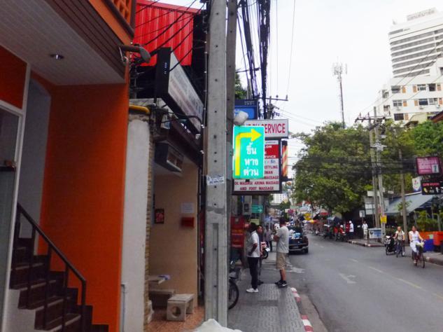 Ngoại cảnh khách sạn