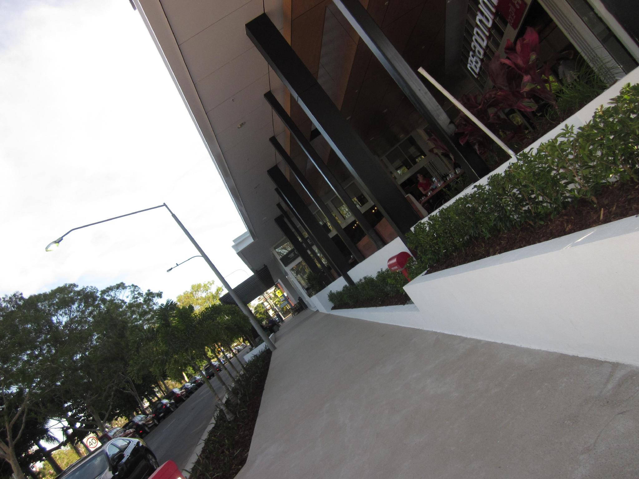 Nơi tham quan gần đây