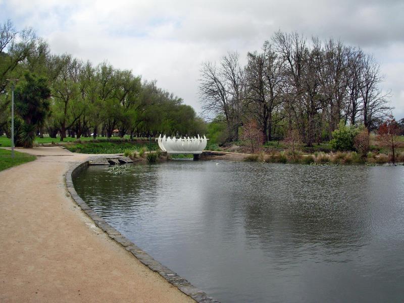 Nơi tham quan gần đây