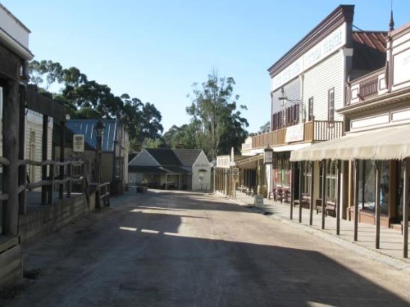 Khu vực xung quanh