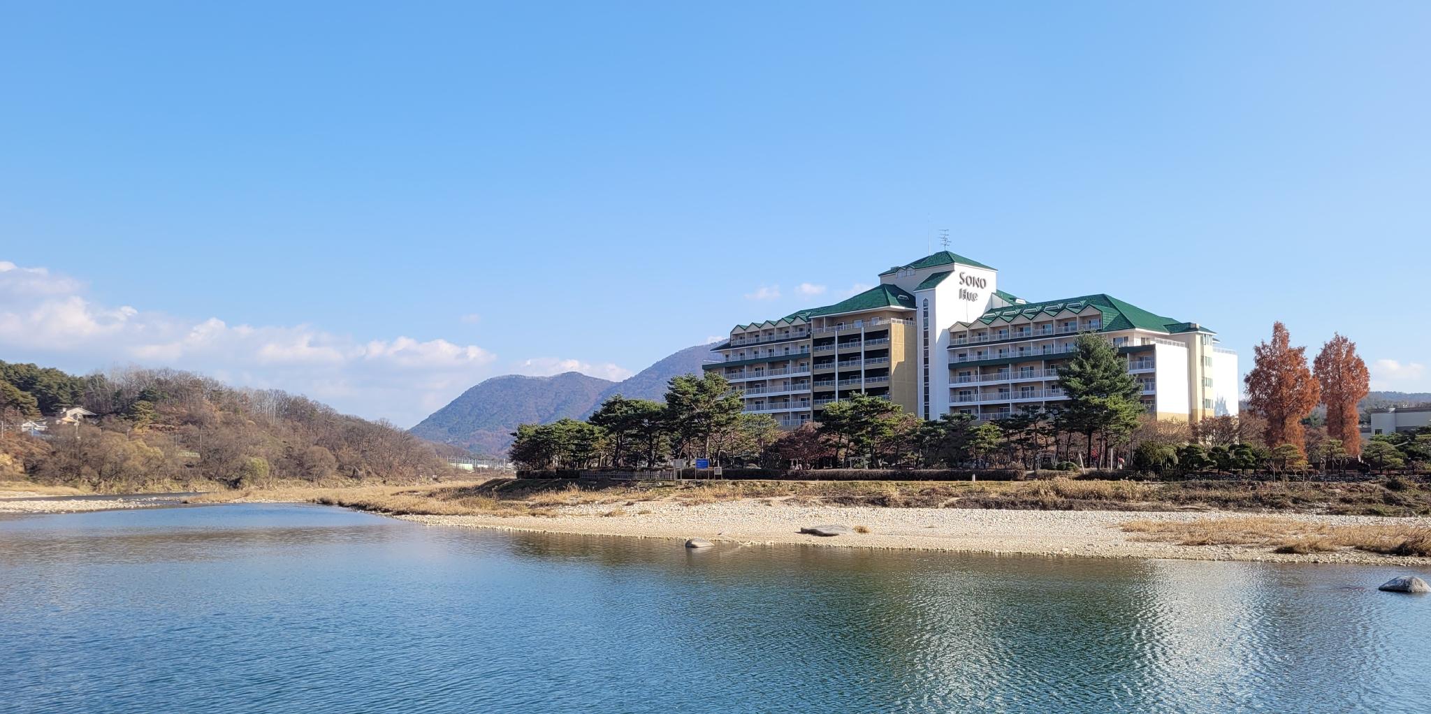 Ngoại cảnh khách sạn