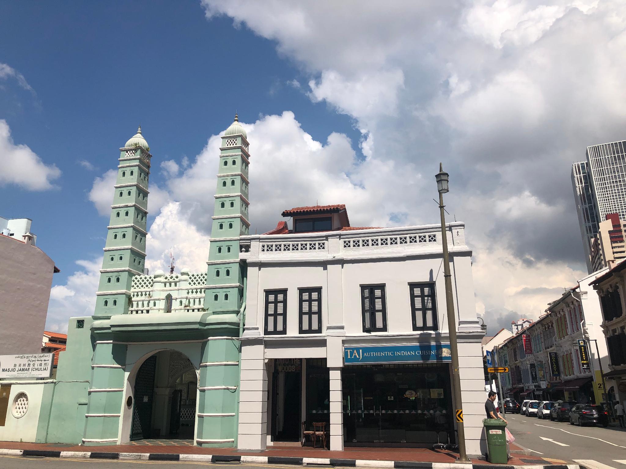 Nơi tham quan gần đây