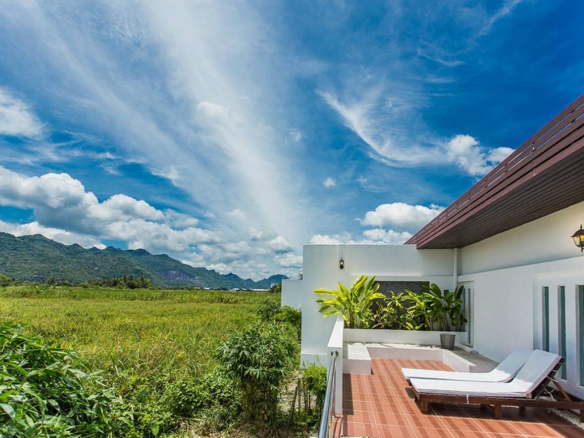 Ngoại cảnh khách sạn