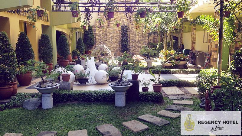 Ngoại cảnh khách sạn