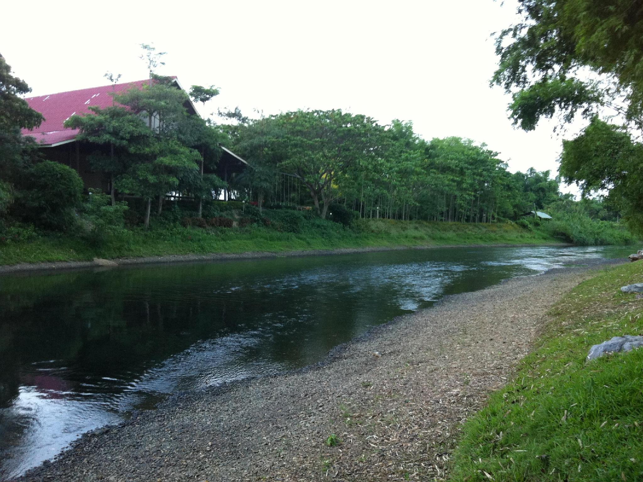 Khu vực xung quanh