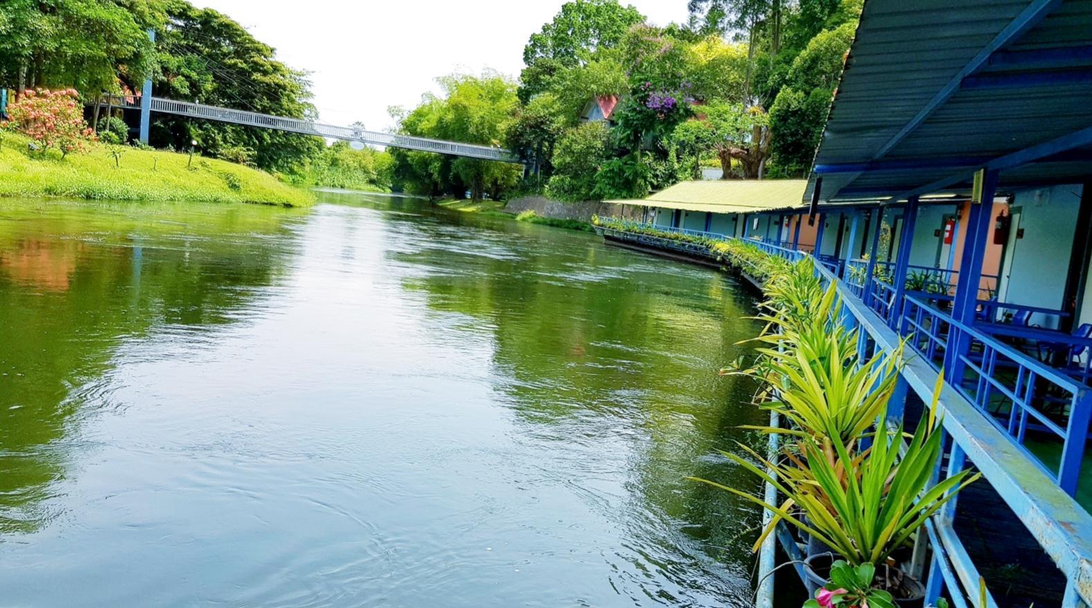 Ngoại cảnh khách sạn