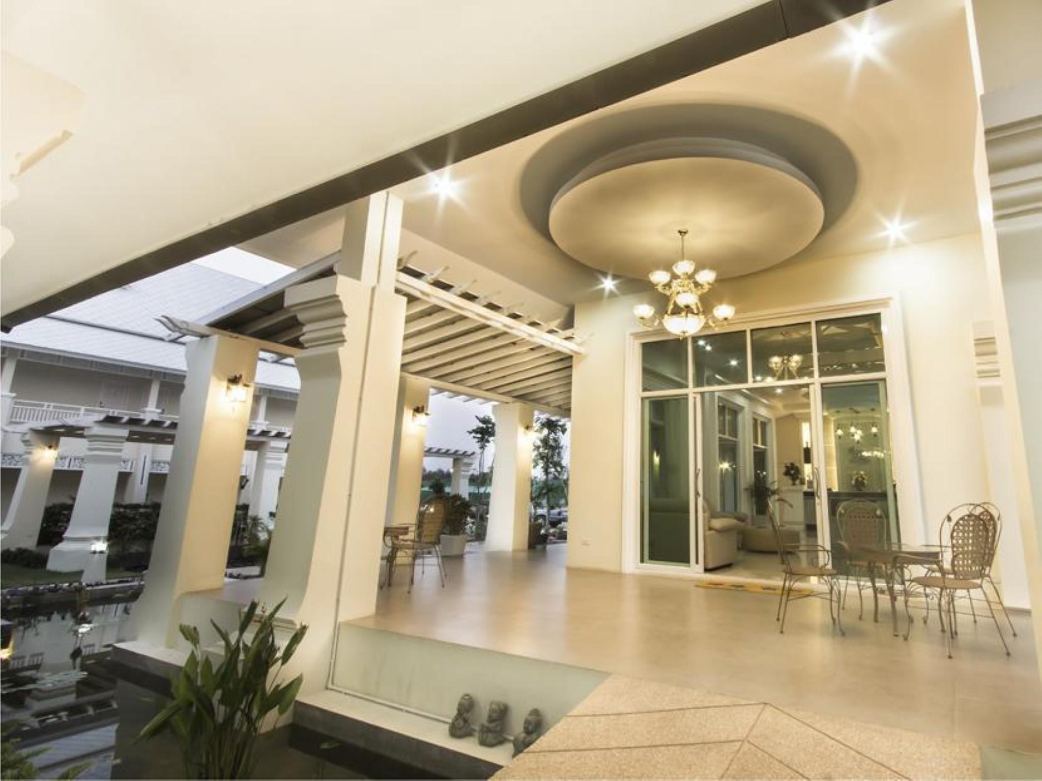 Ngoại cảnh khách sạn