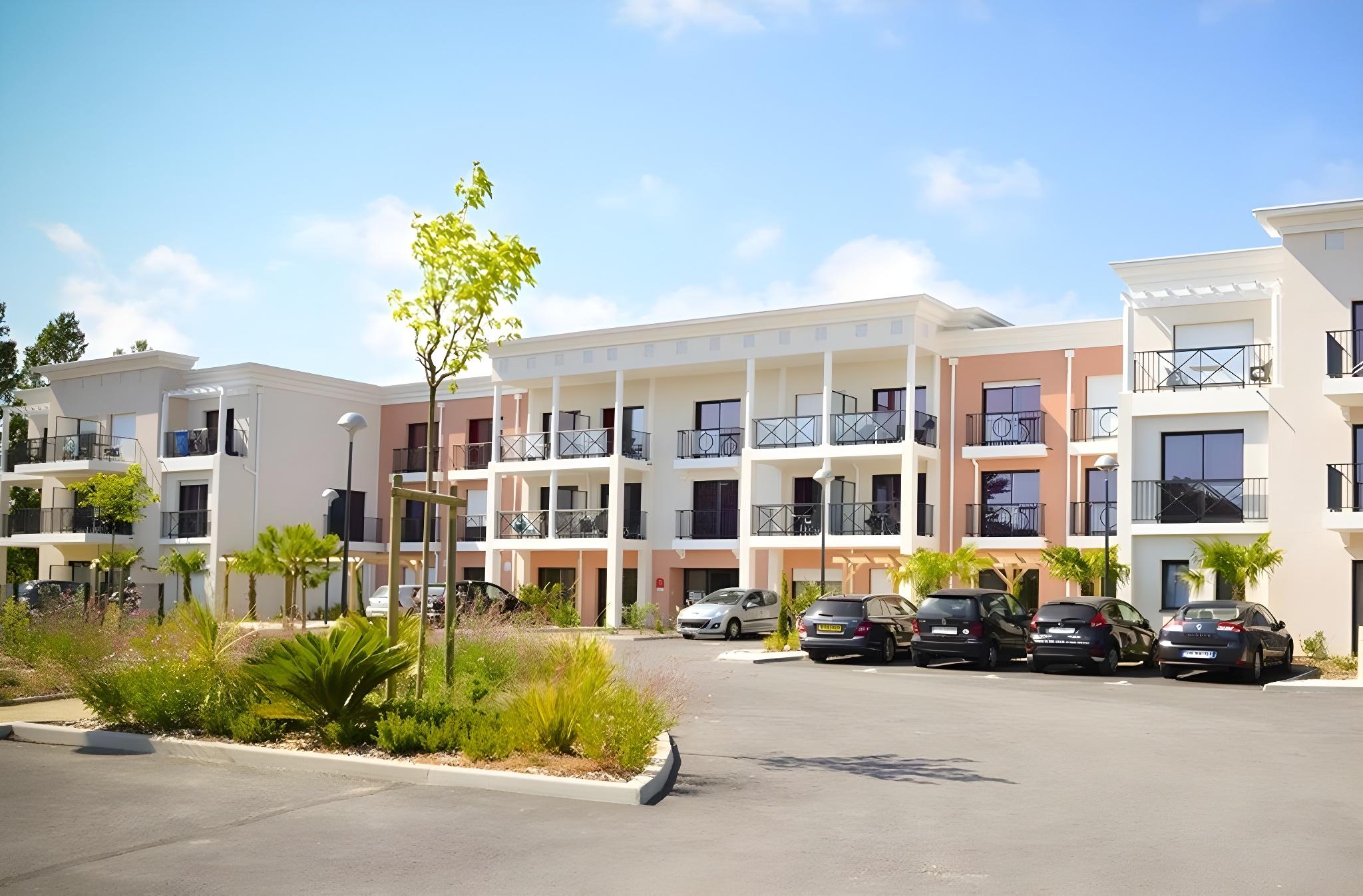 Ngoại cảnh khách sạn