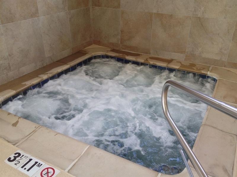 Bồn tắm nước nóng