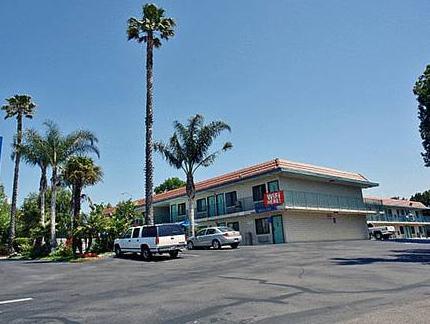 Ngoại cảnh khách sạn