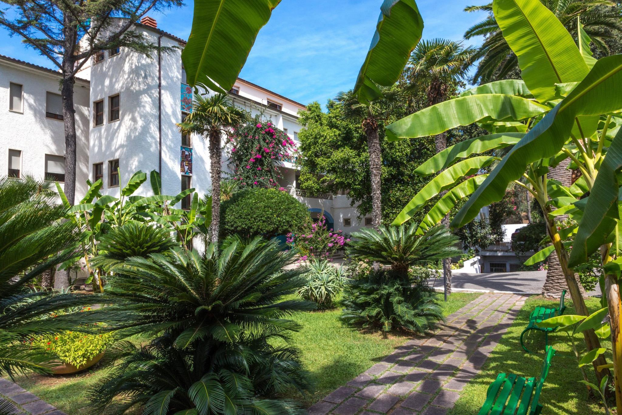 Ngoại cảnh khách sạn