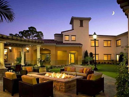 Ngoại cảnh khách sạn