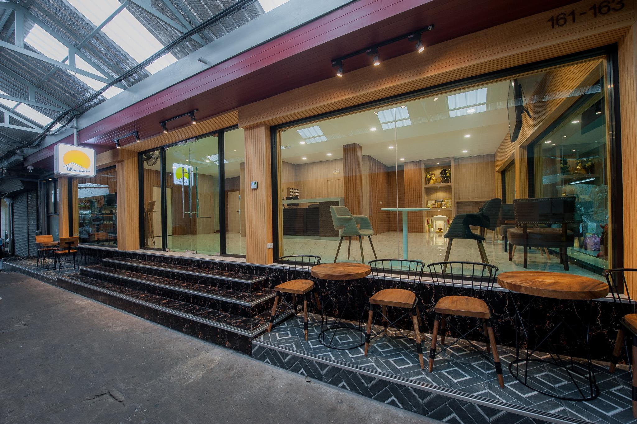 Ngoại cảnh khách sạn