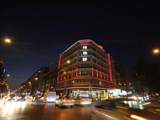 Ngoại cảnh khách sạn