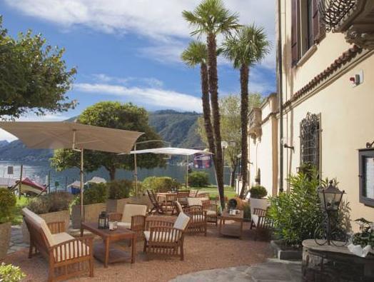 Ngoại cảnh khách sạn