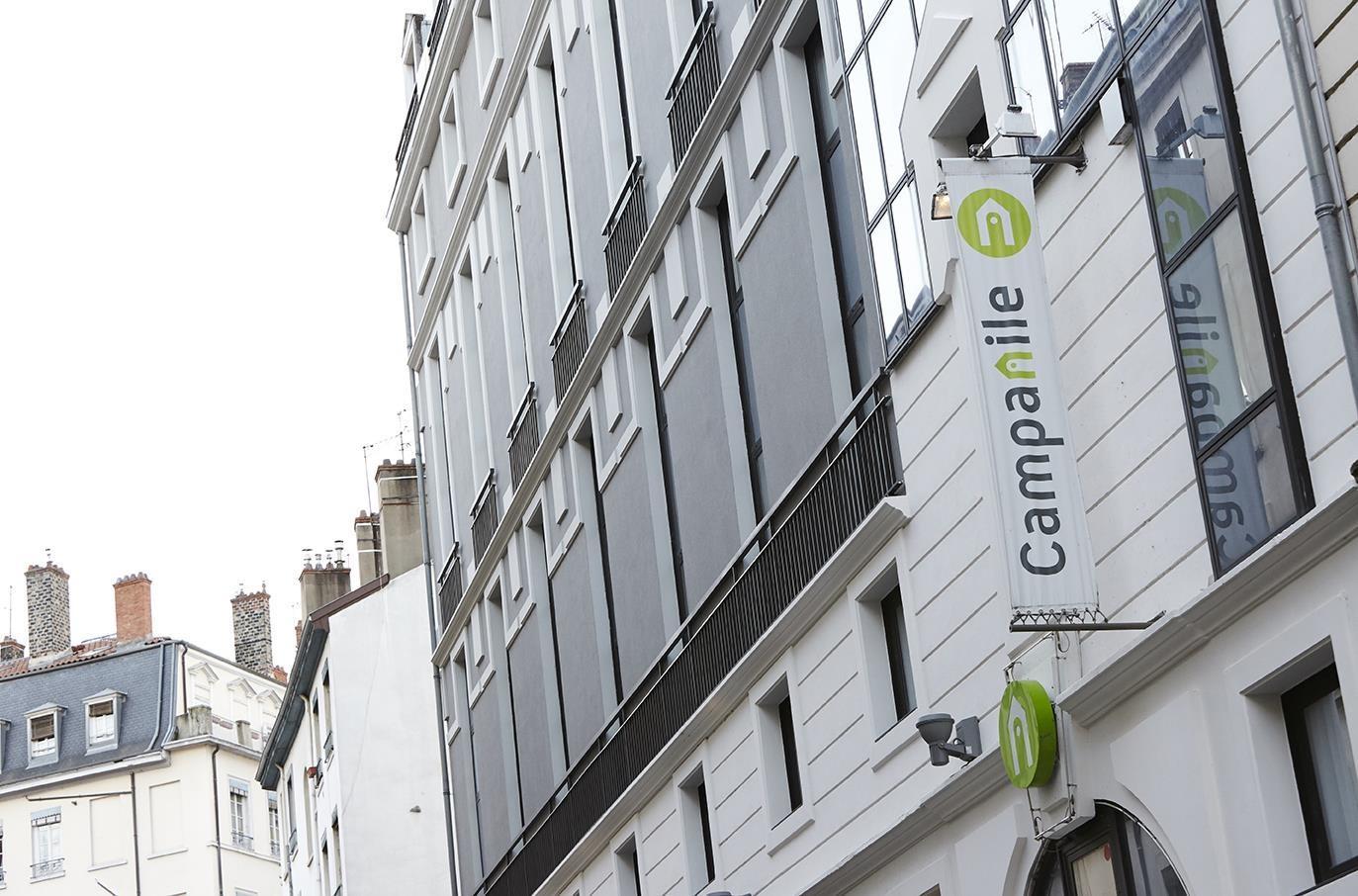 Ngoại cảnh khách sạn