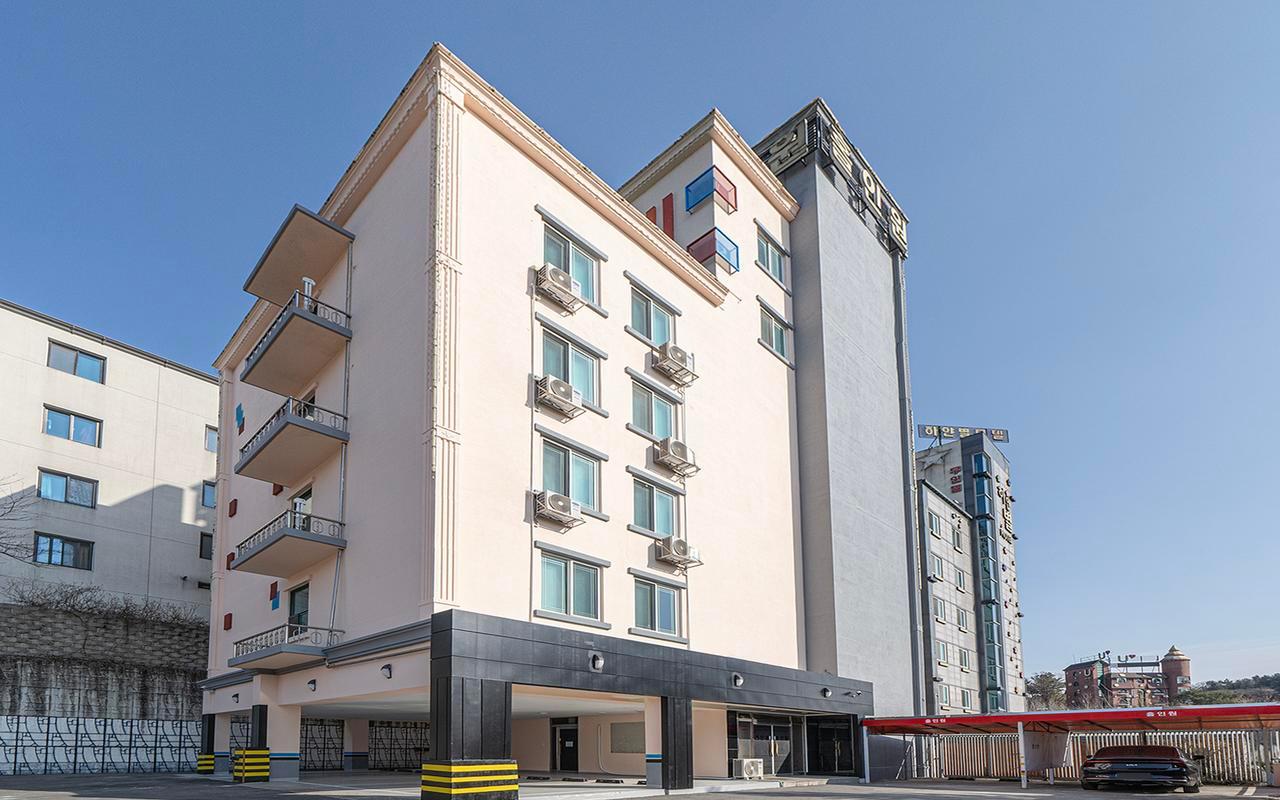 Ngoại cảnh khách sạn