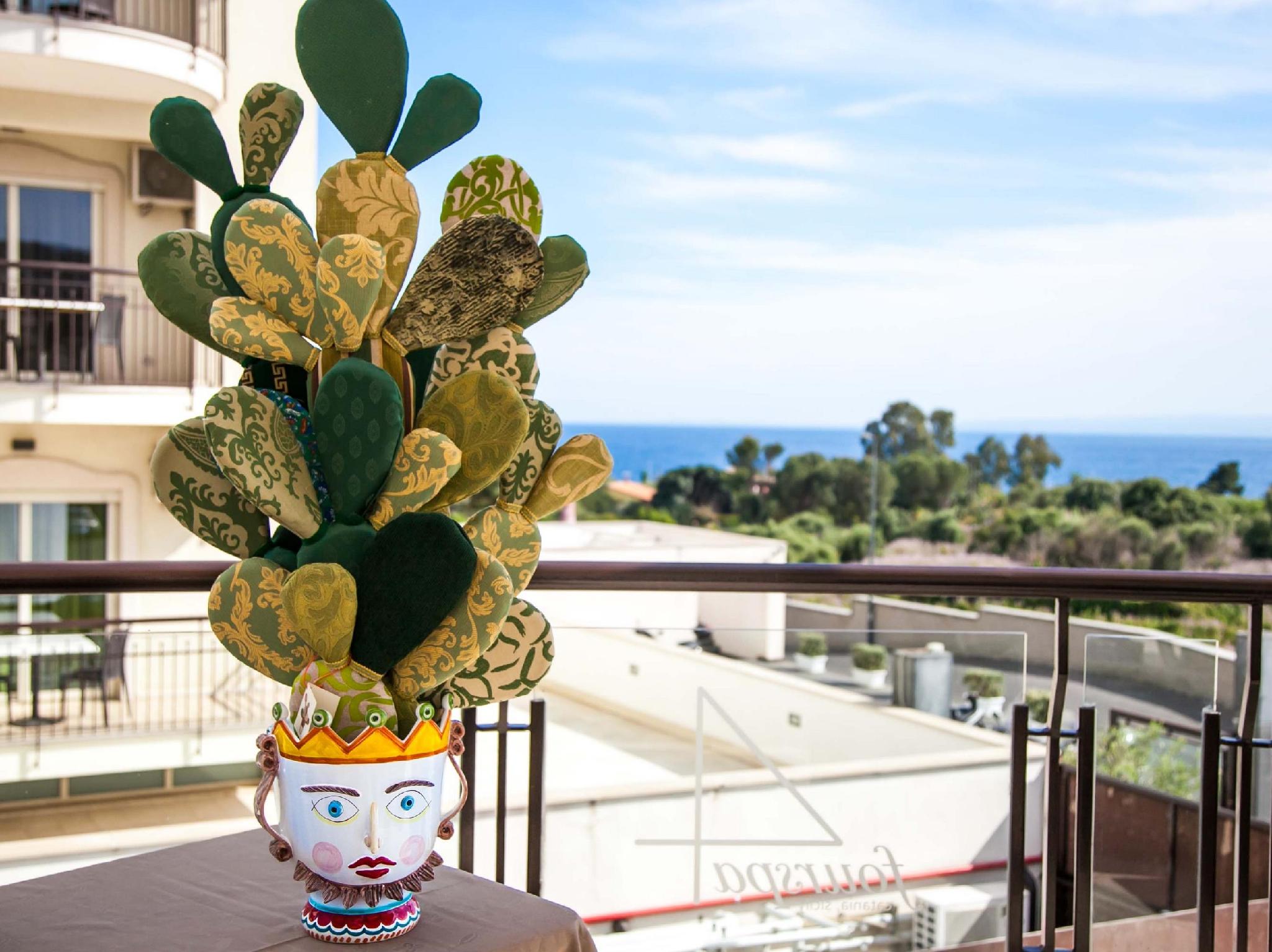 Ngoại cảnh khách sạn