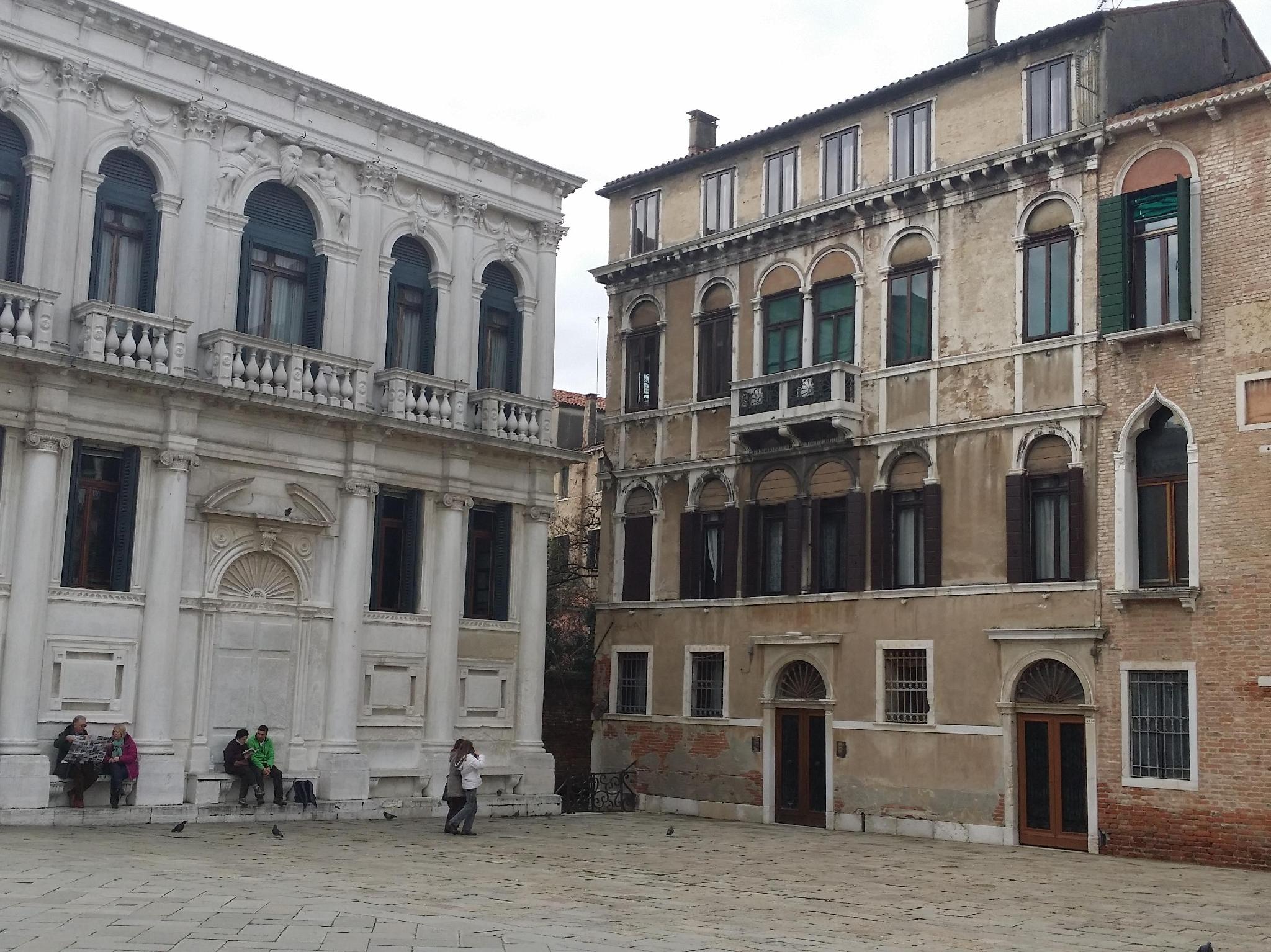 Ngoại cảnh khách sạn