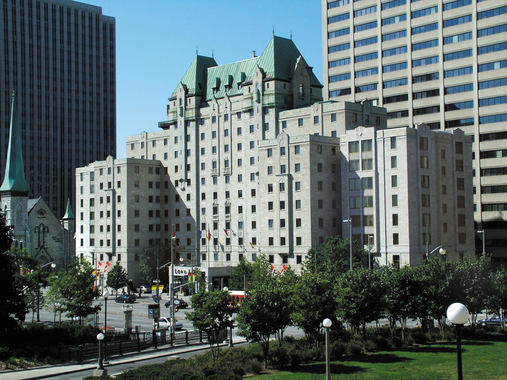 Ngoại cảnh khách sạn