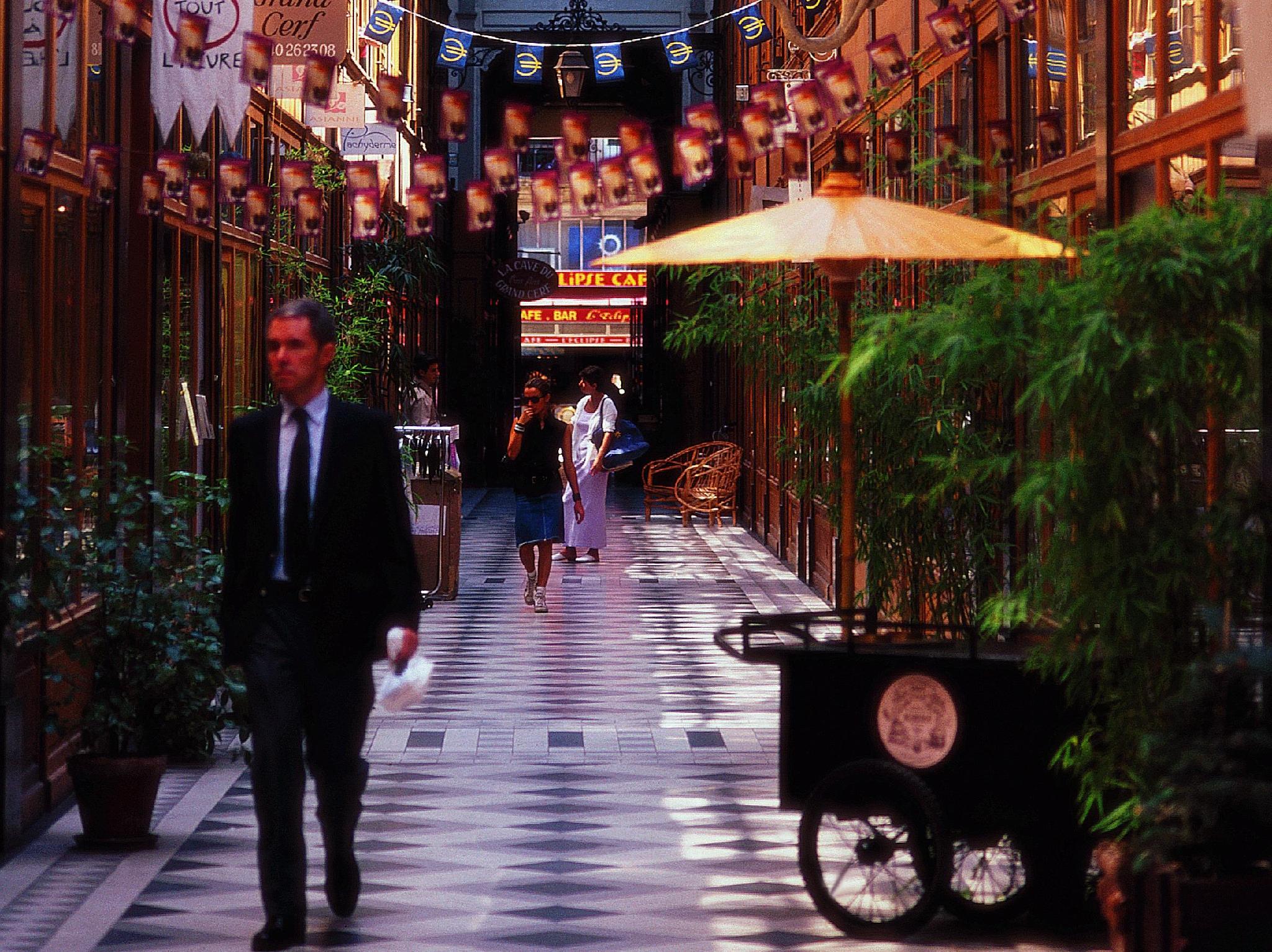 Nơi tham quan gần đây