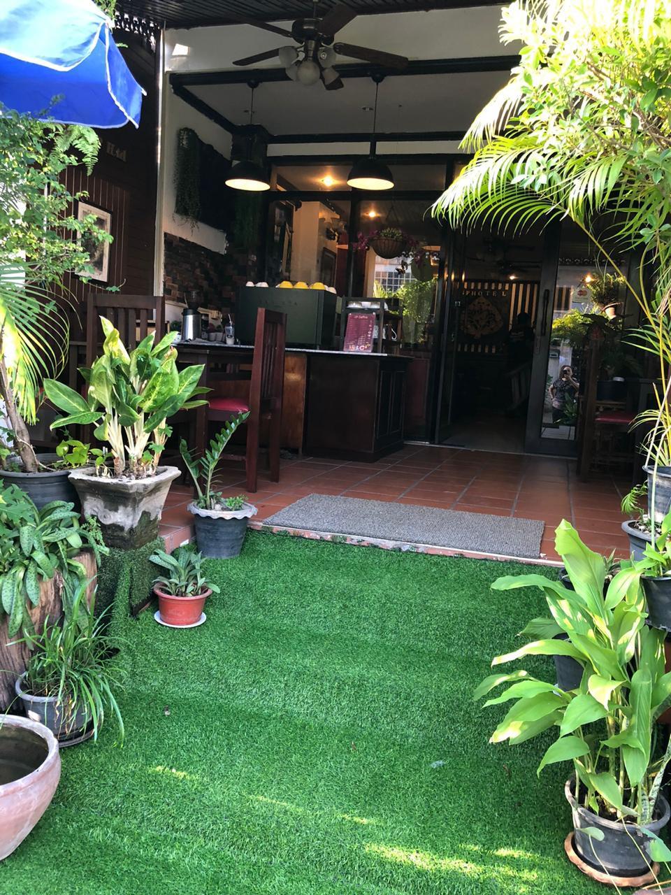 Ngoại cảnh khách sạn