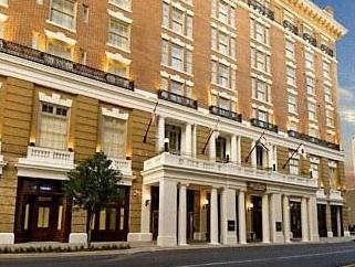 Ngoại cảnh khách sạn