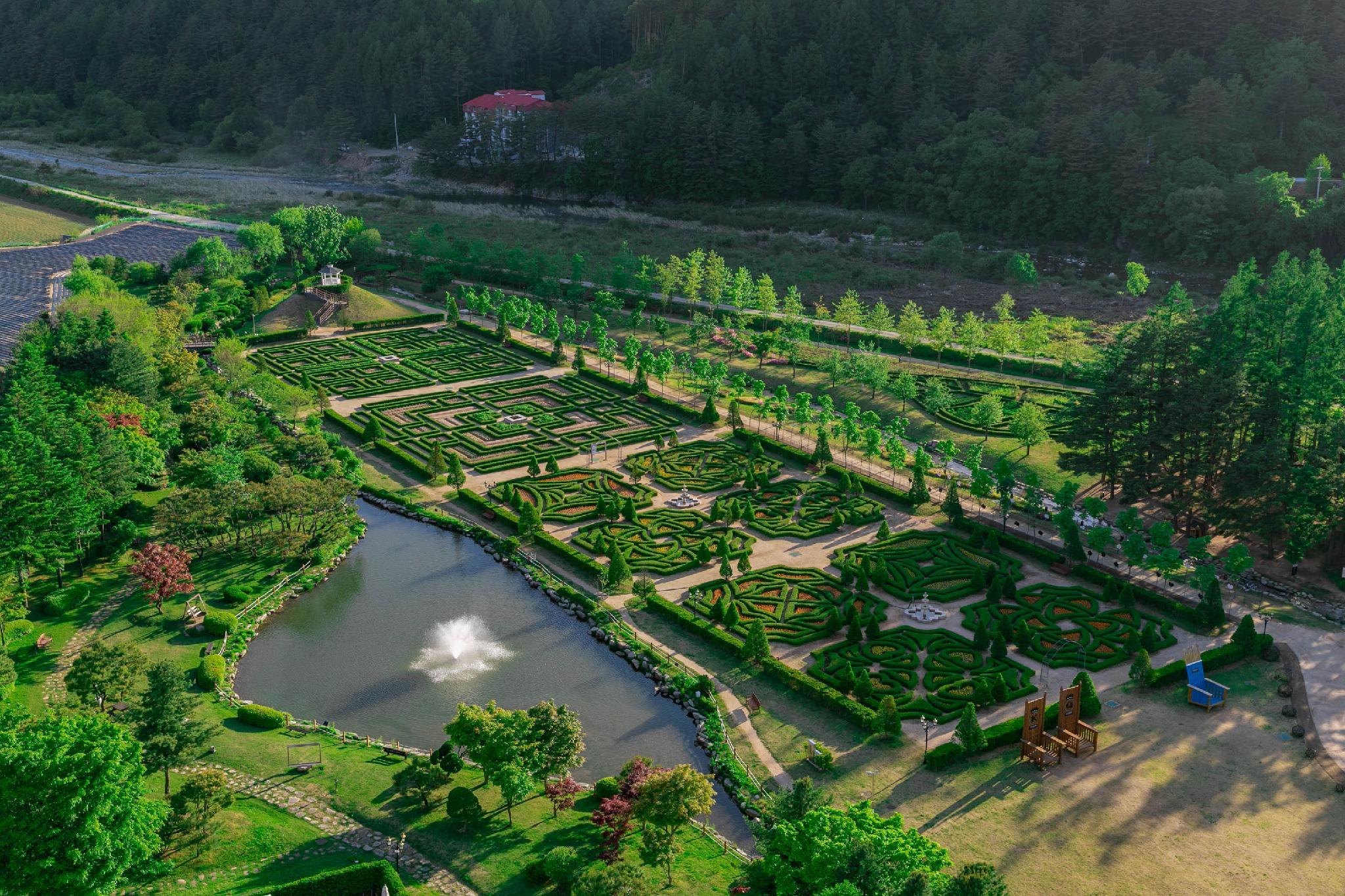 Khu vực xung quanh