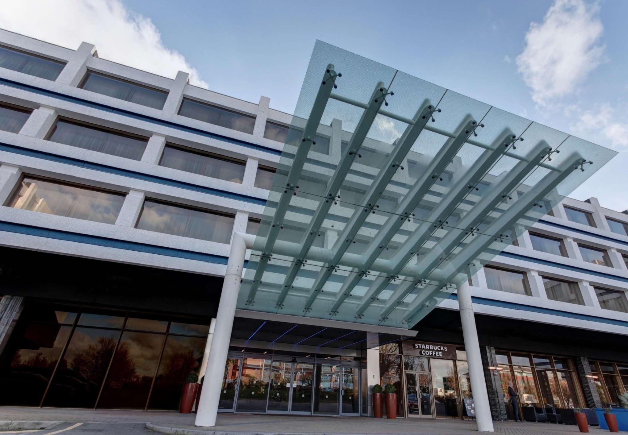 Ngoại cảnh khách sạn