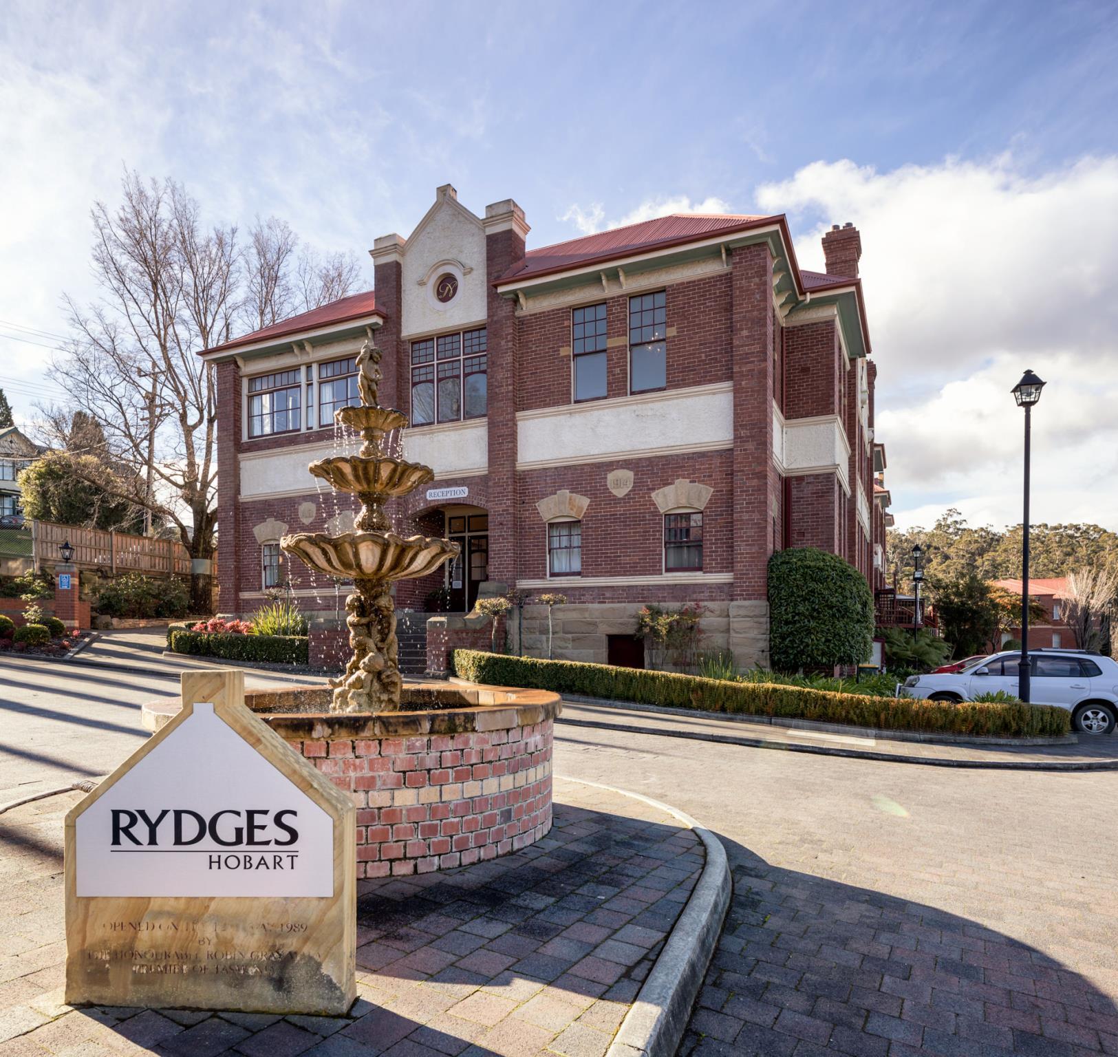 Ngoại cảnh khách sạn