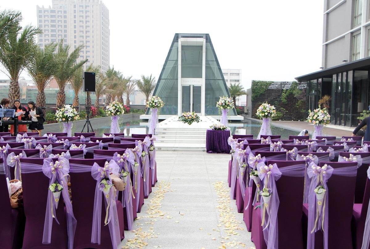 Ngoại cảnh khách sạn