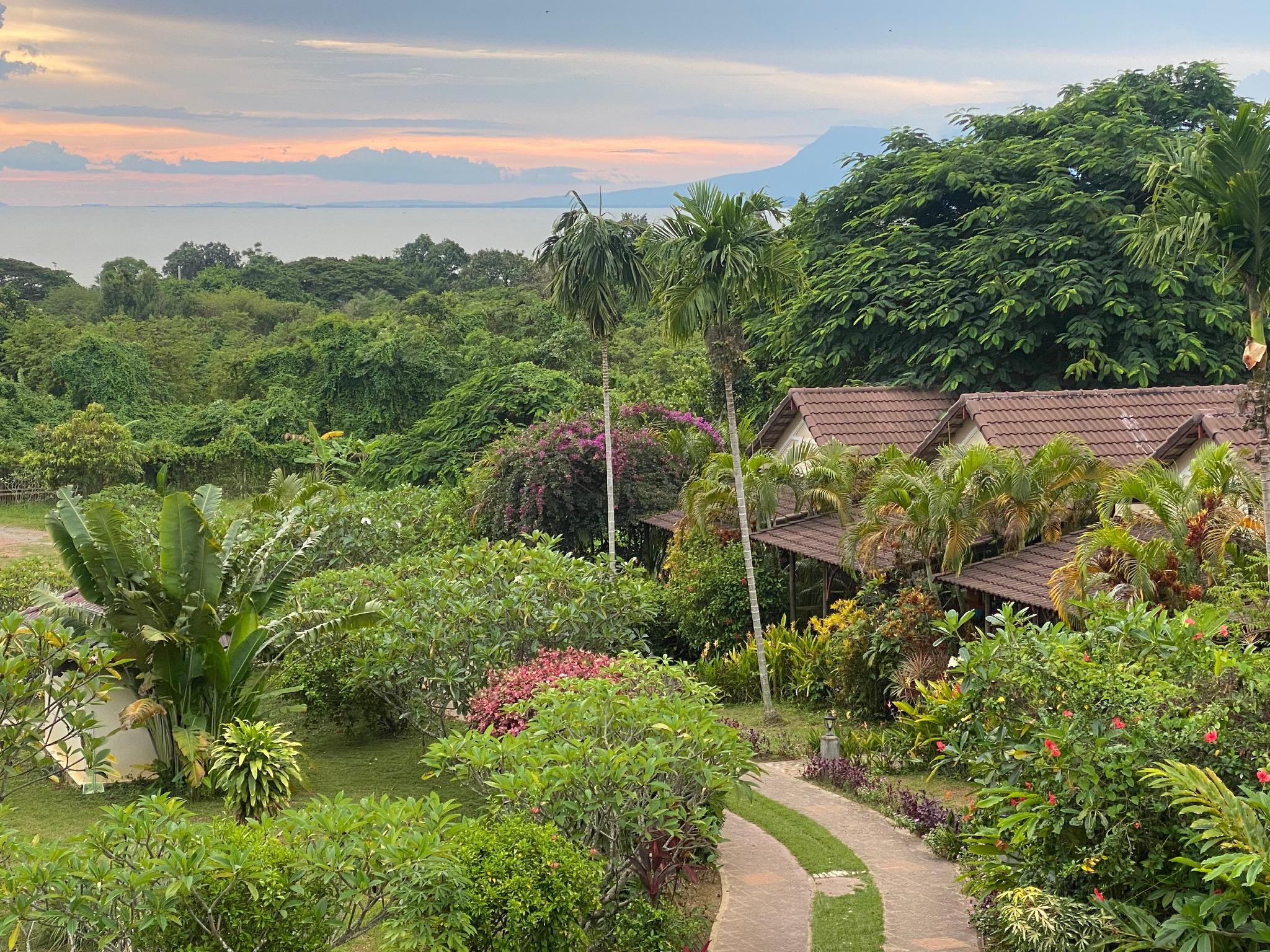 Ngoại cảnh khách sạn