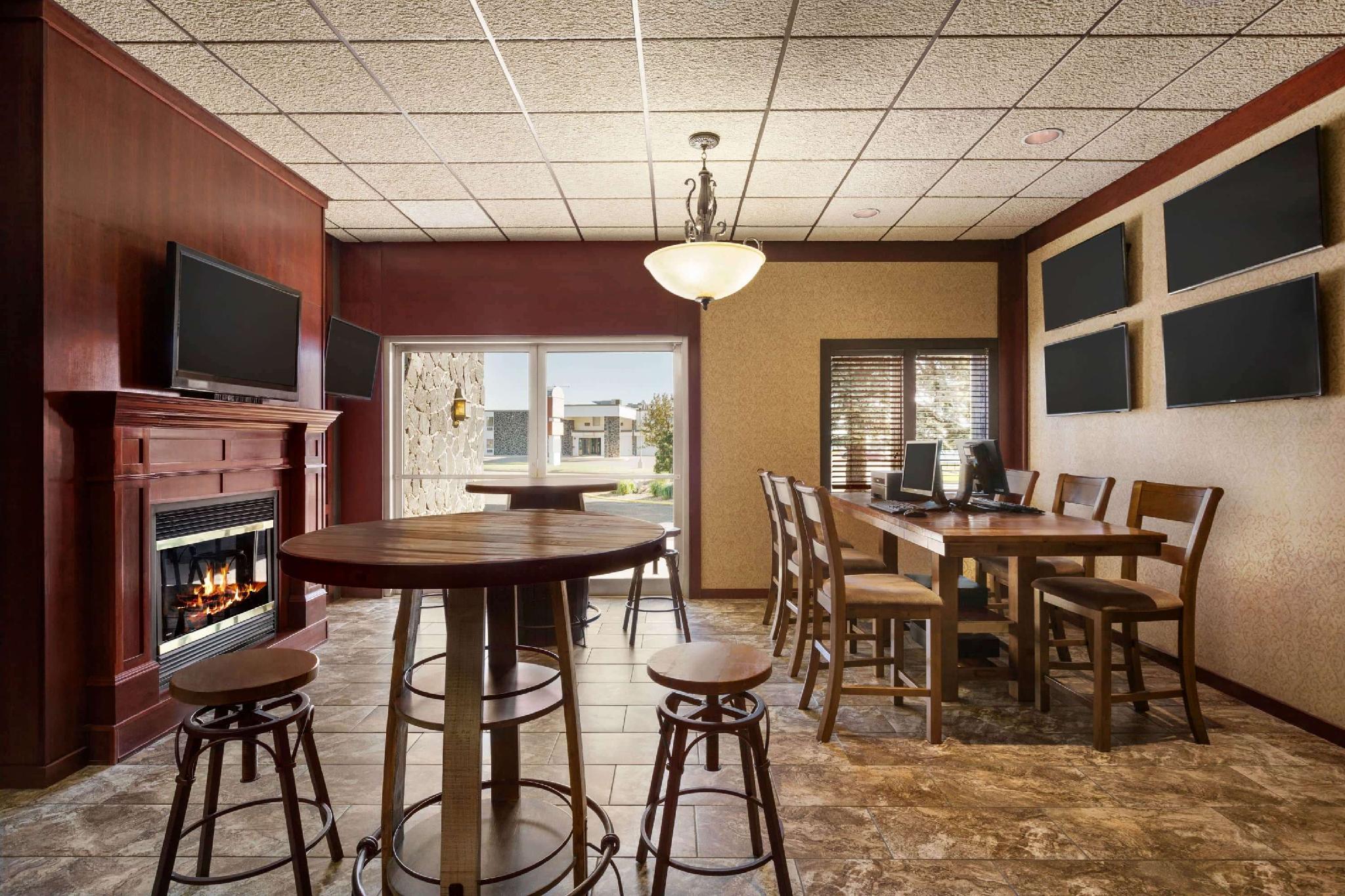 Trung tâm hội nghị