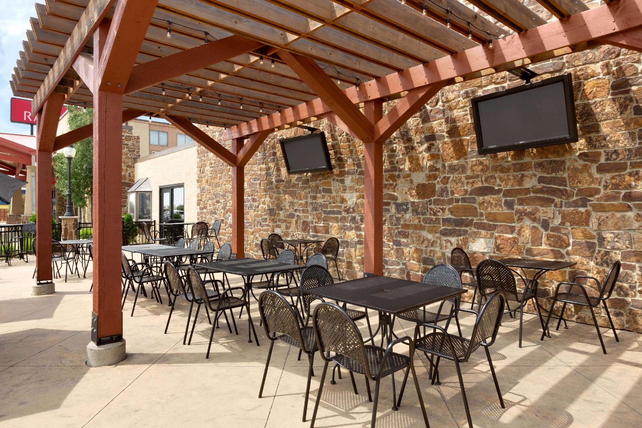 Ngoại cảnh khách sạn