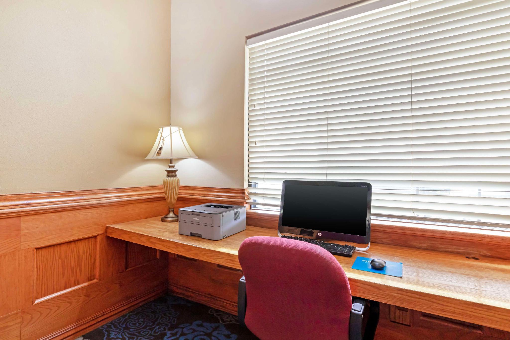 Trung tâm hội nghị