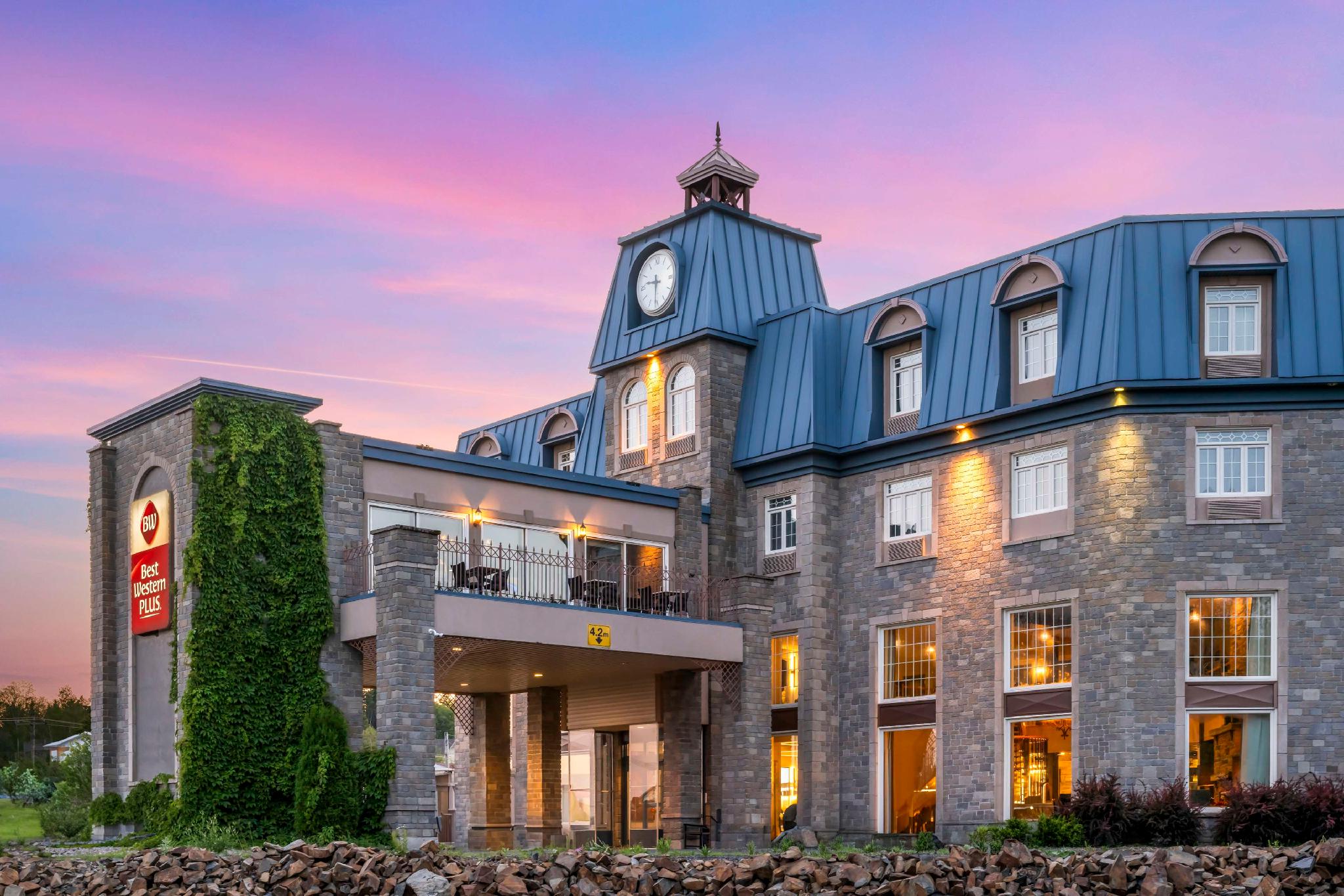 Ngoại cảnh khách sạn