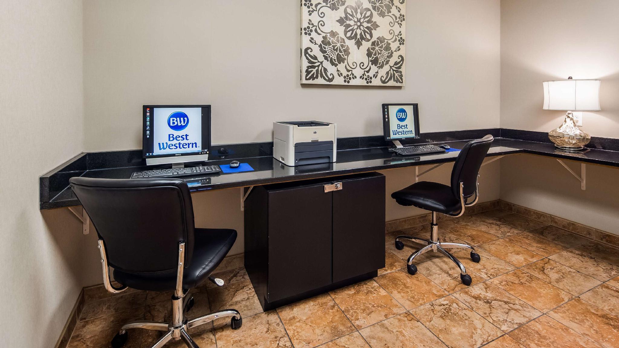 Trung tâm hội nghị