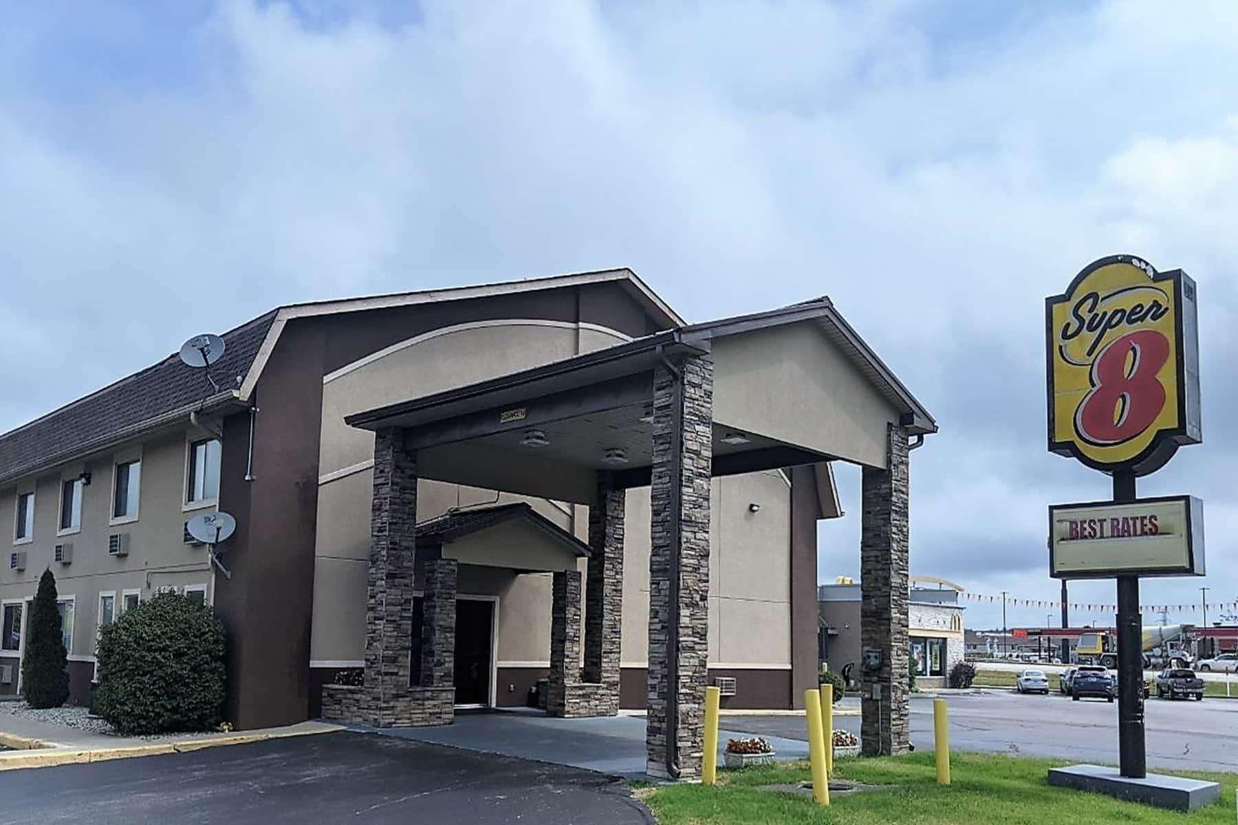 Ngoại cảnh khách sạn