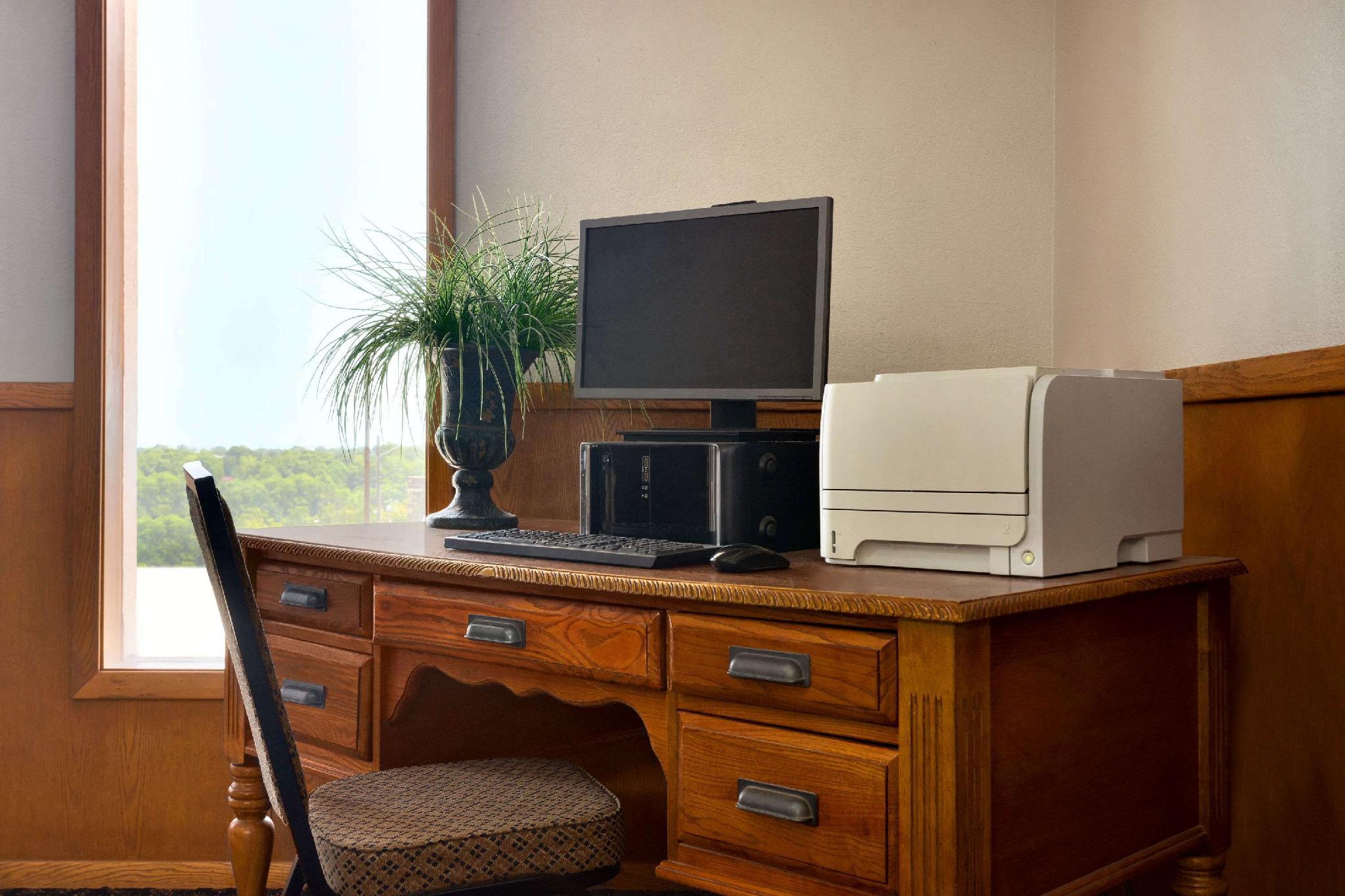 Trung tâm hội nghị