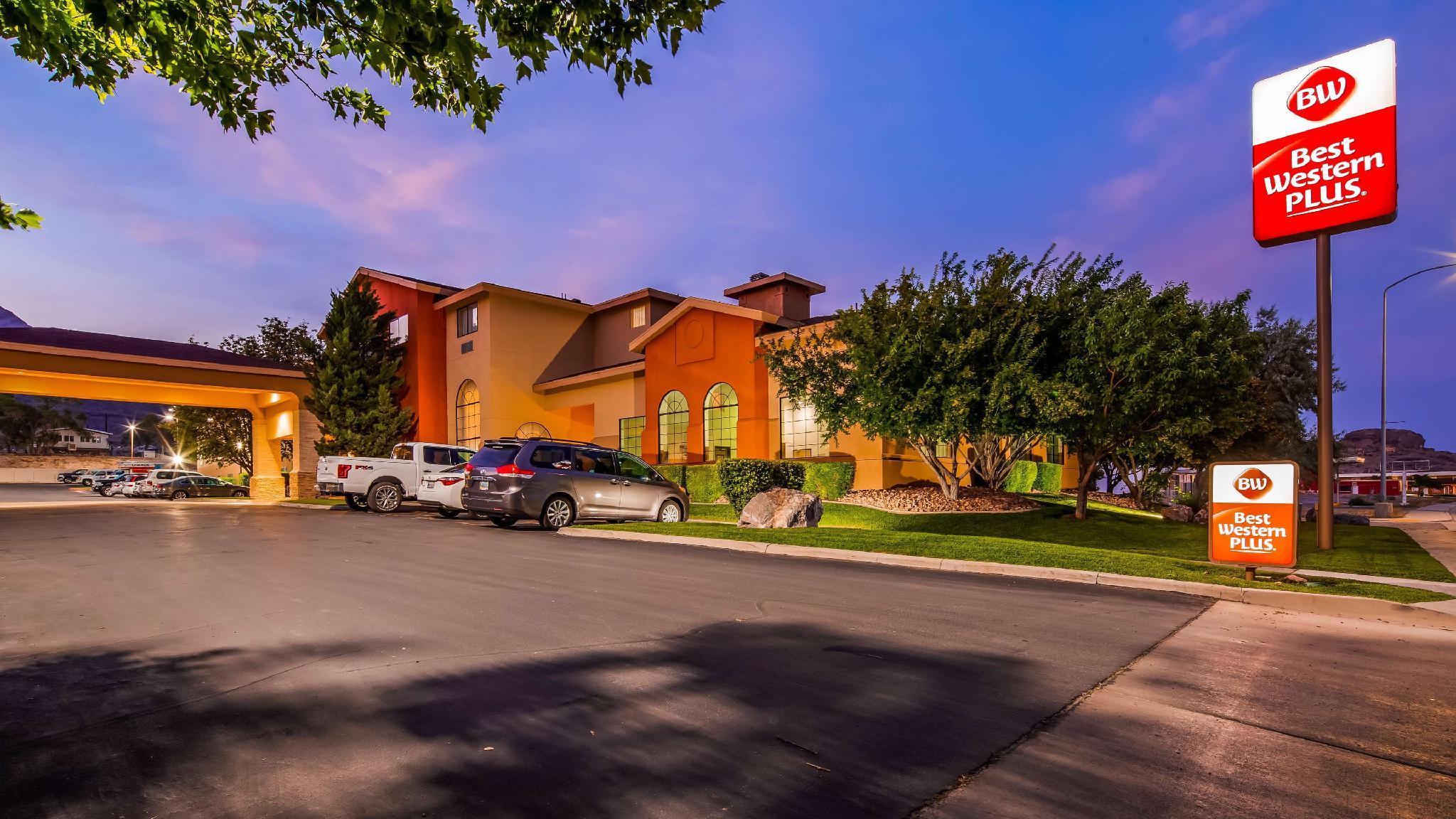 Ngoại cảnh khách sạn