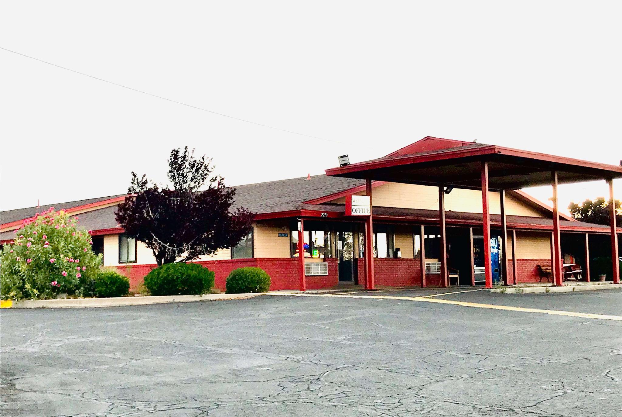 Ngoại cảnh khách sạn