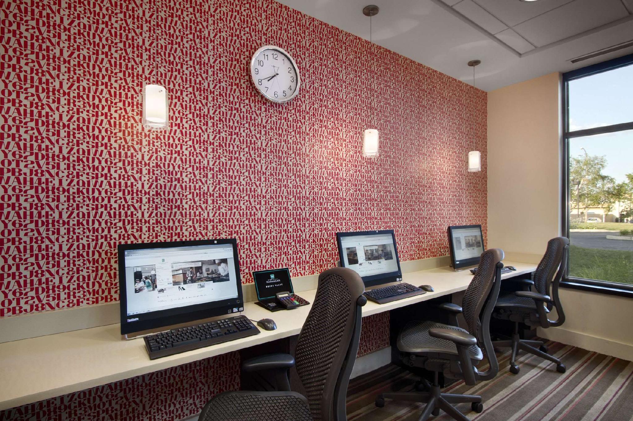 Trung tâm hội nghị