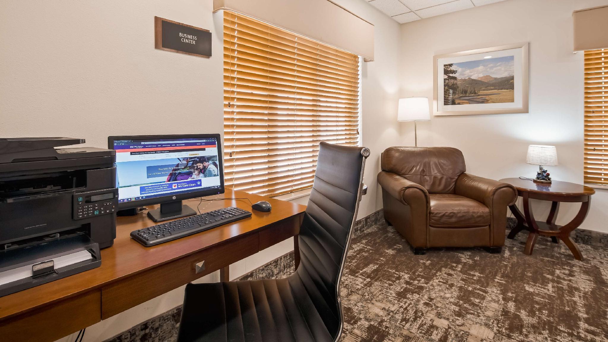 Trung tâm hội nghị