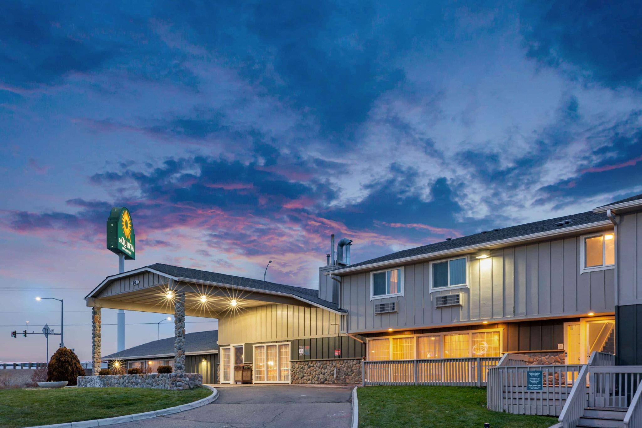 Ngoại cảnh khách sạn