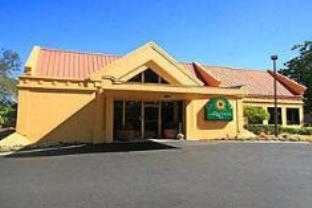 Ngoại cảnh khách sạn