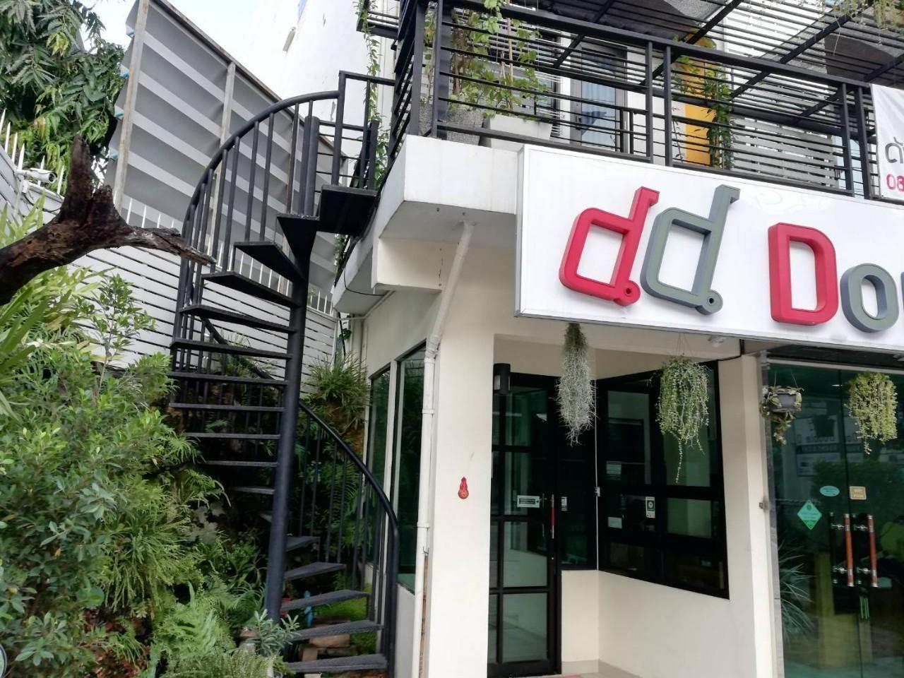 Ngoại cảnh khách sạn