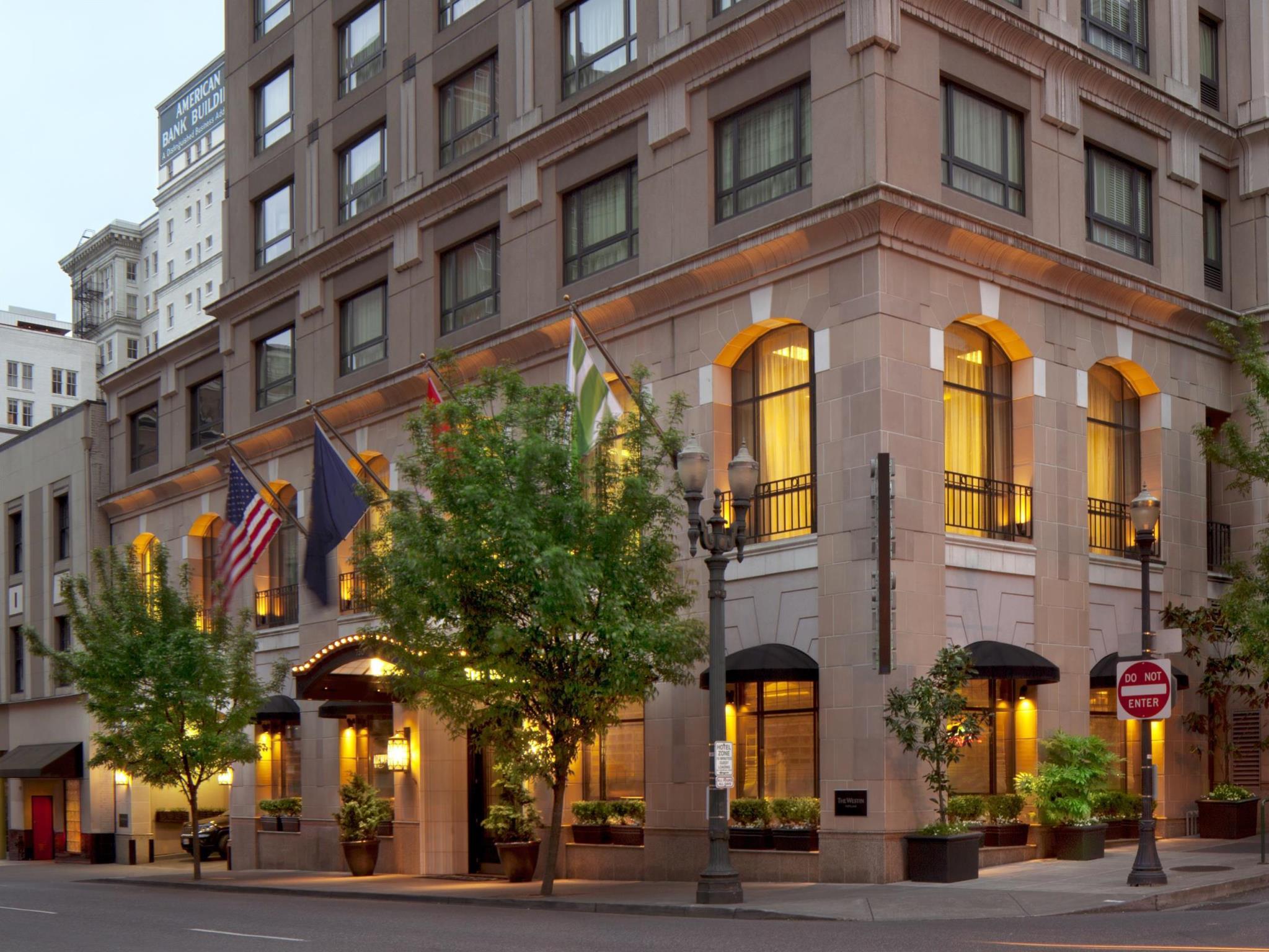 Ngoại cảnh khách sạn